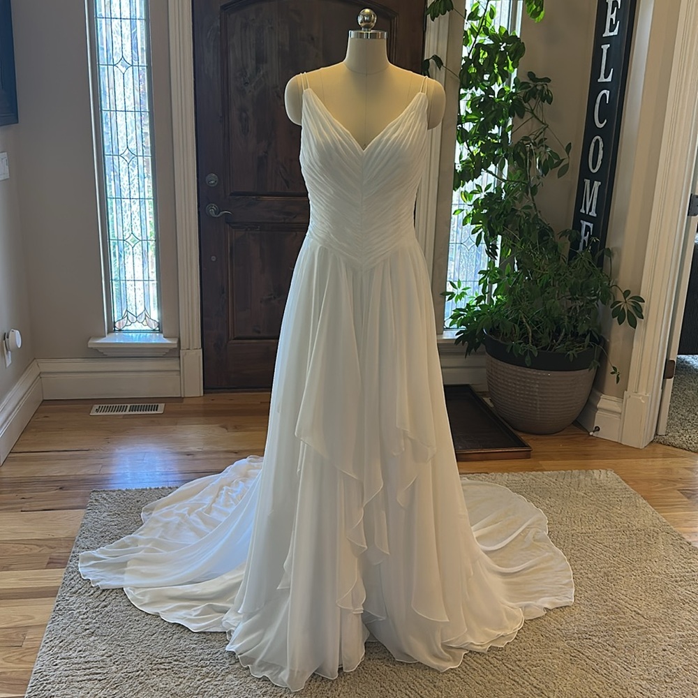 Elegant Light Ivory High Low Chiffon Wedding Dress
